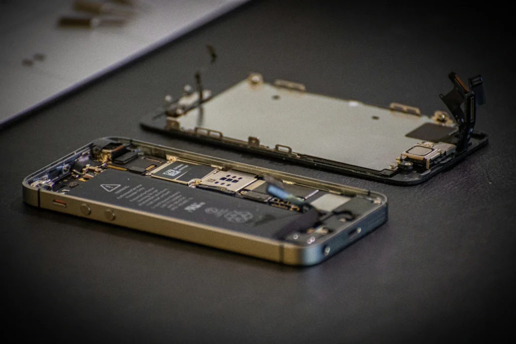 Gedemonteerde iPhone 5s onderdelen - telefoon reparatie